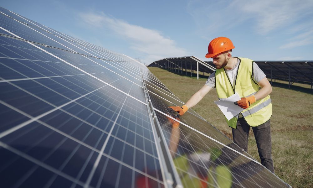 cleaning & maintaining solar panels
